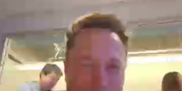 Elon Musk was mocked as "8-Bit Elon" for posting a low-resolution video that was livestreamed on Twitter.