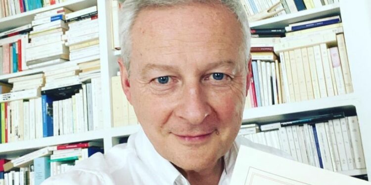 Bruno Le Maire, France's 54-year-old economy and finance minister, released "Fugue Américaine" in late April and is catching readers' attention with a racy sex scene on page 74.