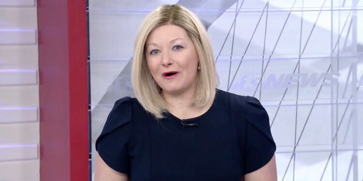 Calyn Thompson, anchor of "Today in Iowa" on WHO-TV, revealed the breast cancer diagnosis during Wednesday morning's broadcast.