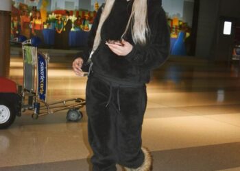 In 2018, Linux was sent to Rikers Island's men's prison for an undisclosed crime. She has since become a social media star, amassing more than 100,000 followers across Instagram and TikTok.