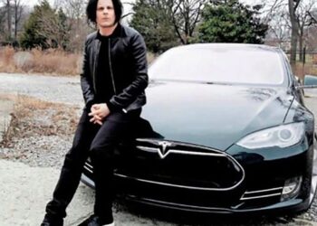 Jack White, the "White Stripes" rocker, is auctioning off his 2013 Tesla Model S.