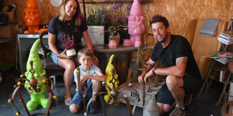 Lawrence and Victoria Osborne with their son Lochlan