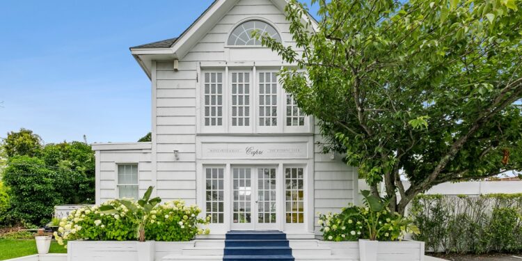 Capri Hotel and Restaurant exterior