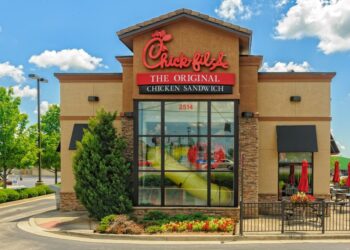 Chick-fil-A is bringing an innovative design to its drive-thru order lanes at Atlanta and New York City locations.