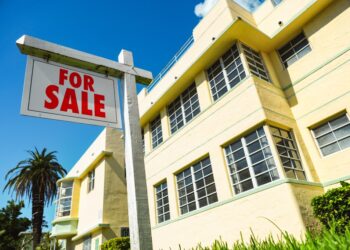 Roam is trying to combat over-7% mortgage rates by taking advantage of assumable loans, which sees a seller transferring their mortgage to a buyer rather than the buyer having to get a new loan at today's sky-high rate.