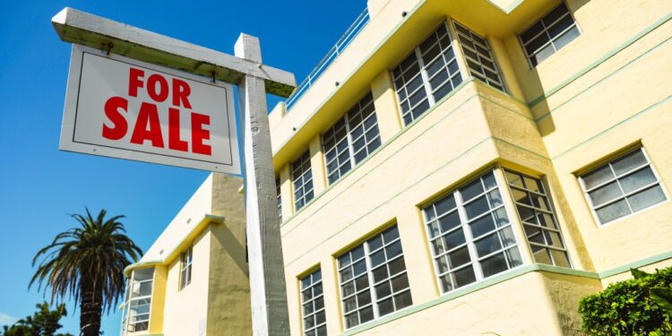 Roam is trying to combat over-7% mortgage rates by taking advantage of assumable loans, which sees a seller transferring their mortgage to a buyer rather than the buyer having to get a new loan at today's sky-high rate.