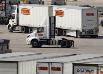 Trucking giant Yellow Corp. dished out $4.6 million in bonuses to its top executives just weeks before declaring bankruptcy. Over half of the hefty sum was for retention bonuses as the company contemplated liquidating.