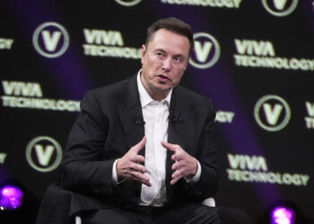 Elon Musk's finances may crash Tesla's stock to the ground