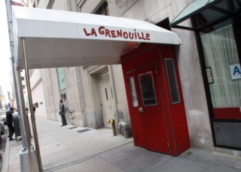 NYC French restaurant La Grenouille