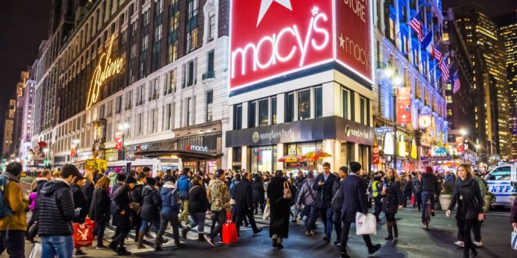 Macy’s announced a plan to build a 900-foot-tall office skyscraper on top of the 11-story flagship in February 2020.