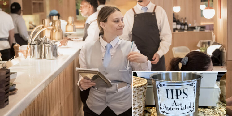 NYC restaurant workers, diners hungry for new rule that would change how customers tip