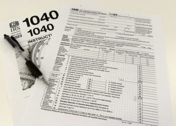 How much should the average American expect from their 2023 tax refund