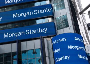 Morgan Stanley reported robust profits and revenue in the first quarter on Tuesday.