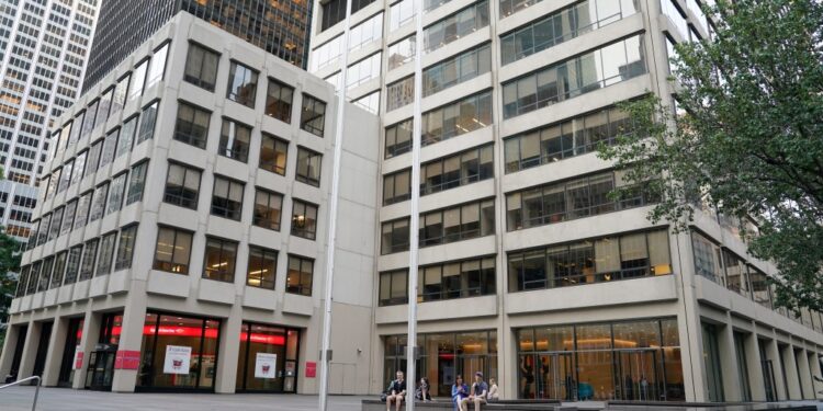 Blackstone its expanding by 250,000 square feet at its global headquarters, Rudin Management’s 345 Park Avenue.