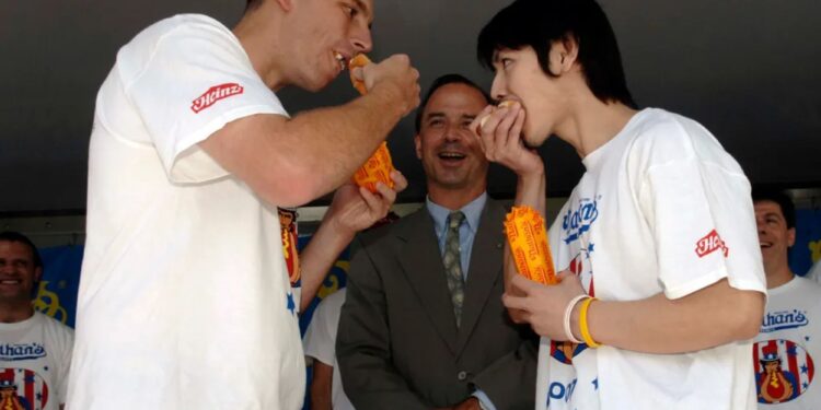 Joey Chestnut, Takeru Kobayashi to face off in Netflix hot dog eating competition