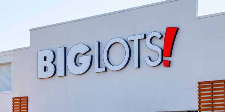 A Big Lots storefront.