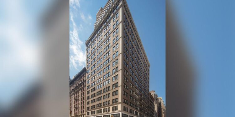 Century-old NYC office building signs two deals to buck trend toward newer towers