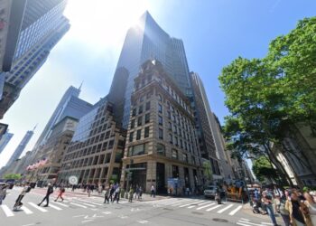 Amazon may rent space at the 10-story 452 Fifth Ave. (center), which is next door to its Manhattan headquarters in the former Lord & Taylor Building.