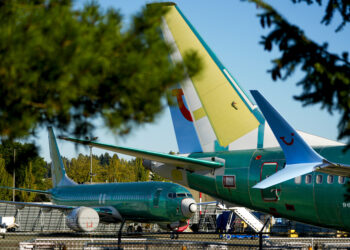 Boeing to lay off 10% of workforce as strike cripples plane production