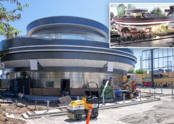 Elon Musk's Tesla supercharge station rises in California