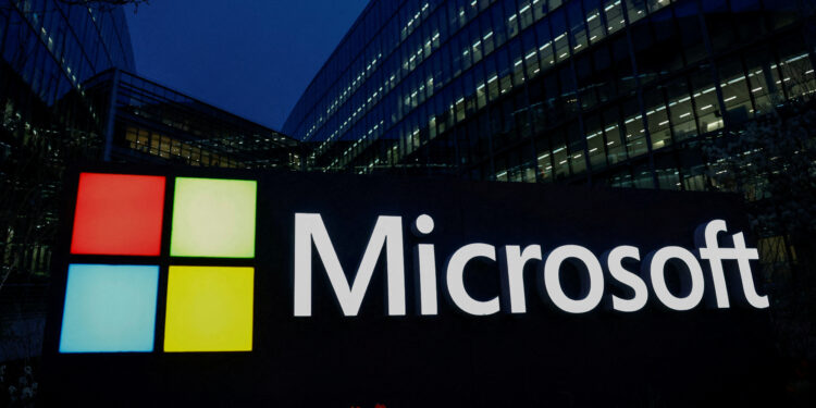 Microsoft outage knocks out Outlook, Teams and 365