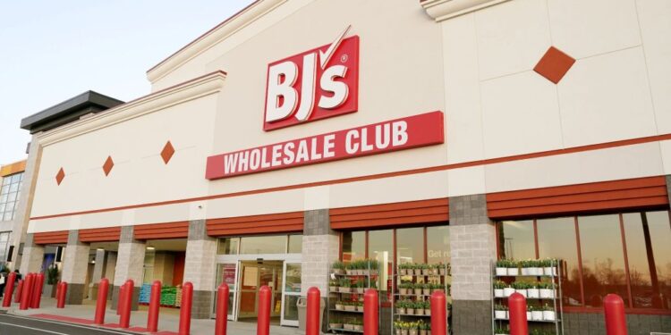 BJ’s Wholesale Club is raising its membership fees in January.
