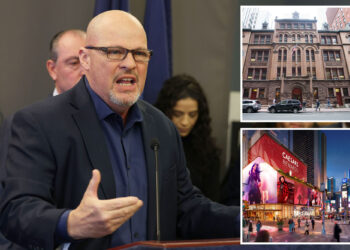 Teachers union opposes casino in Times Square