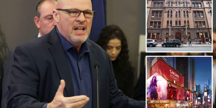 Teachers union opposes casino in Times Square