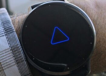 Garmin has new fixes for the ‘blue triangle of death’ on smartwatches