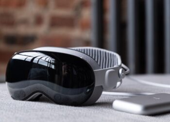 Apple Intelligence is coming to the Vision Pro