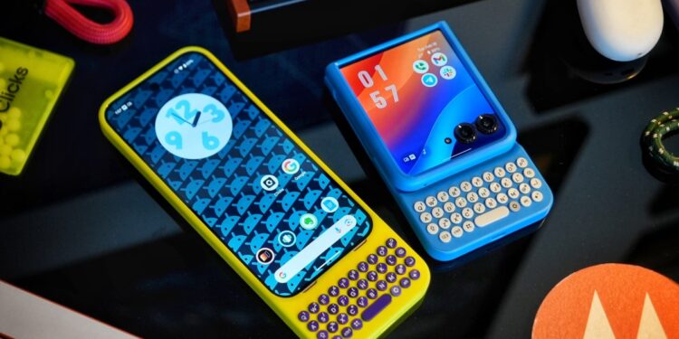 Clicks’ BlackBerry-style keyboard case is coming to Android phones