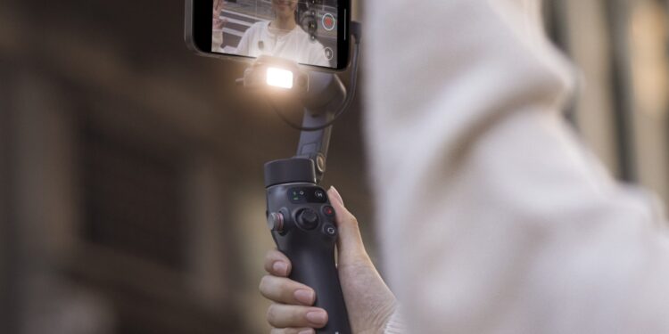 The Multifunctional Module in selfie mode acting as a fill light.