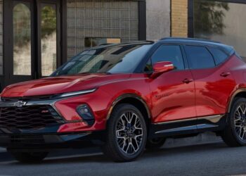 GM reportedly ends gas-powered Chevy Blazer