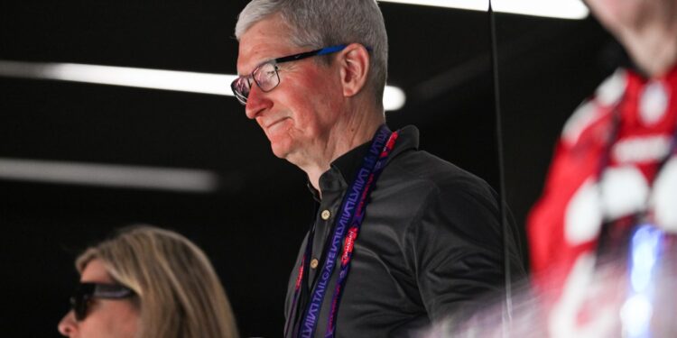 Here’s Tim Cook hanging out in New Orleans for the Super Bowl