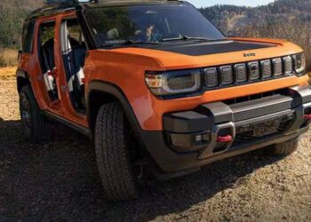 Jeep’s Wrangler-like Recon EV is ready to launch this year