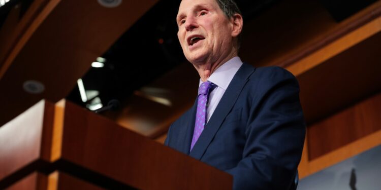 Ron Wyden asks for rules about whether you own your digital purchases