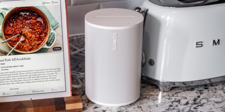 Sonos speakers and soundbars are 25 percent off for existing customers