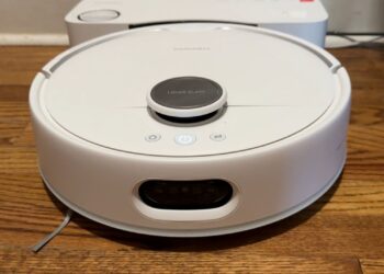 The iOS 18.4 beta brings Matter robot vacuum support