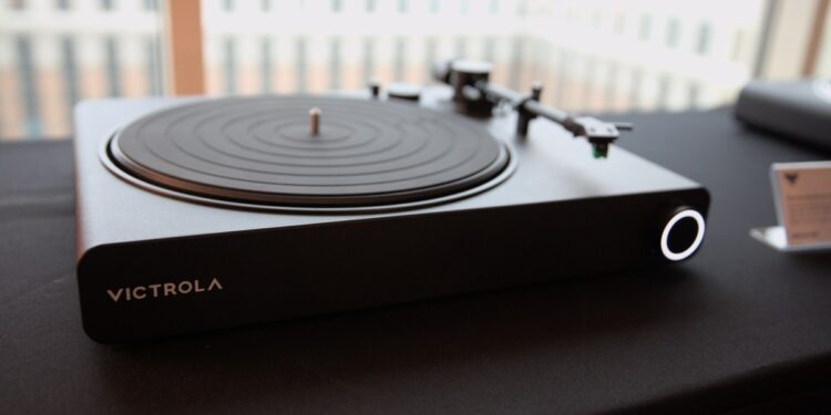 Victrola’s cheapest Sonos-compatible turntable is over half off today
