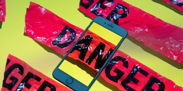 iOS App Store apps with screenshot-reading malware found for the first time