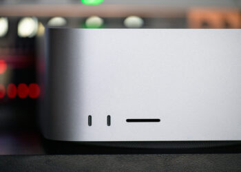 A hands-on photo of Apple’s Mac Studio desktop computer with the M3 Ultra chip.