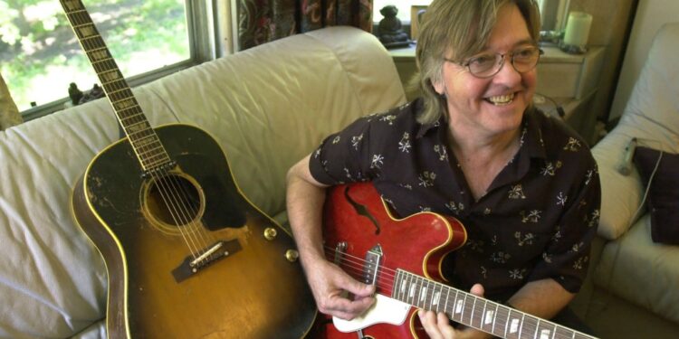 Joey Molland was the last surviving member of the Welsh rock band Badfinger.