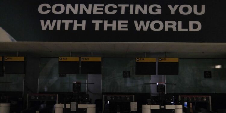 Heathrow airport shutdown creates travel chaos