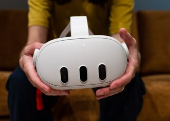 Meta Quest might add single window screensharing in VR soon