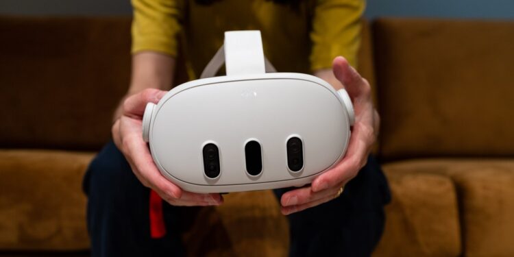 Meta Quest might add single window screensharing in VR soon