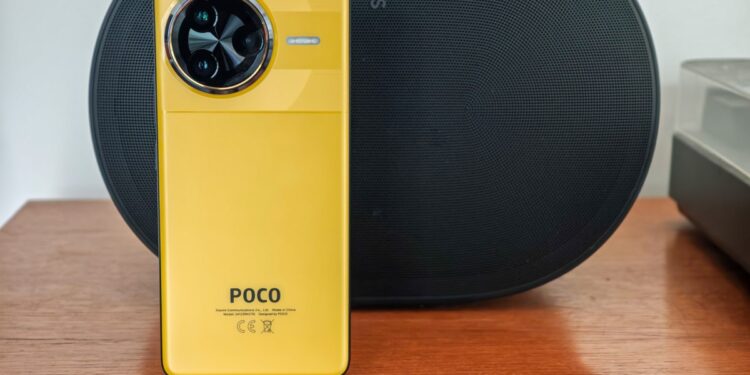 Poco’s F7 Ultra is a midrange phone with a flagship chip