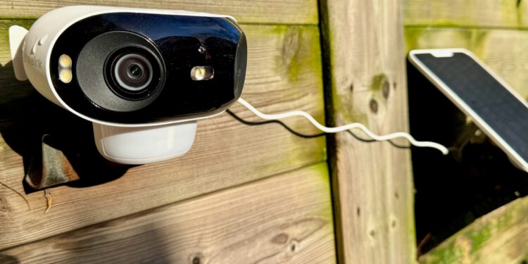 Reolink’s wireless camera easily transitions from vanlife to homelife