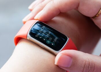 The Fitbit-to-Google account migration deadline moves to 2026