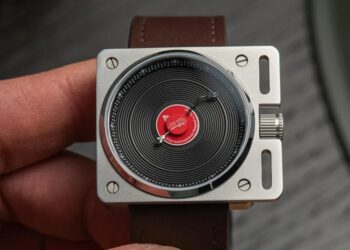 The iconic Technics SL-1200 inspired the design of this retro watch.