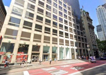 Amazon still expanding in NYC with Bryant Park lease